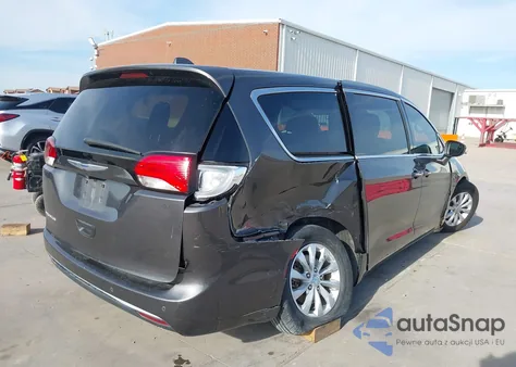 2019 Chrysler Pacifica Touring Plus z USA, uszkodzony, nr VIN 2C4RC1FG9KR576977